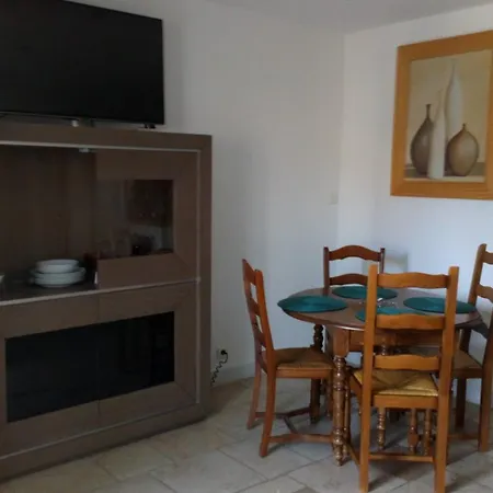 La Pompelle Appartement Pichanges Buitenkant foto